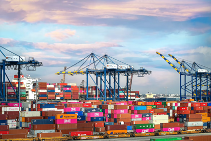 logistics-shipping-containers