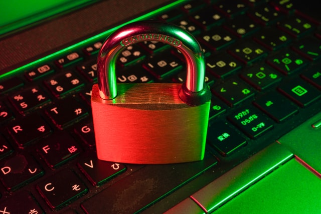 red-green-padlock